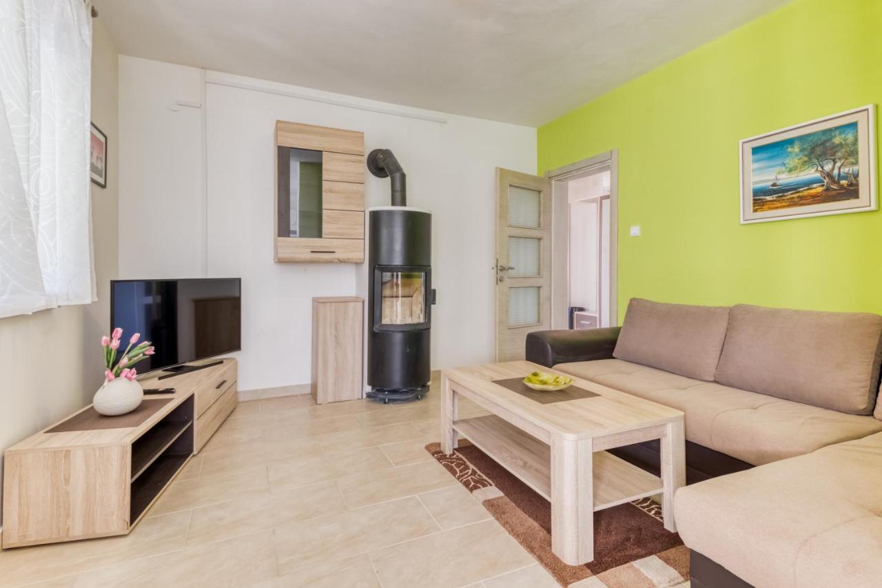 Apartmani Leptir Rakovica Exteriér fotografie
