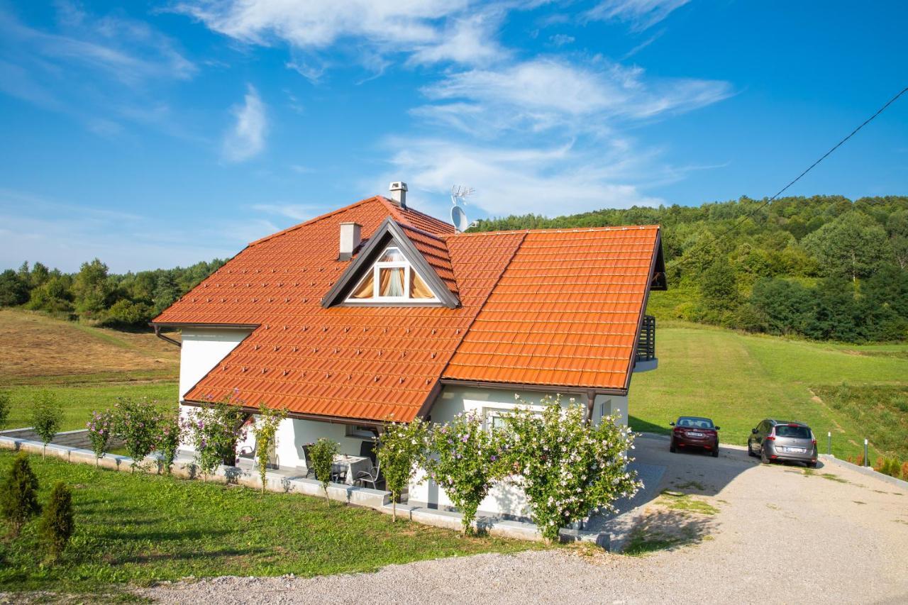 Apartmani Leptir Rakovica Exteriér fotografie